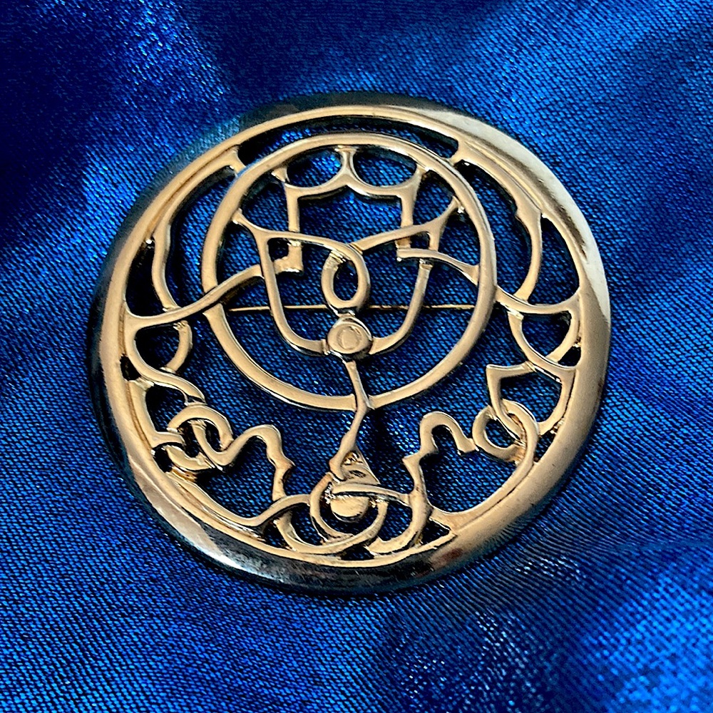 Vintage Mary McFadden Large Gold toned Brooch